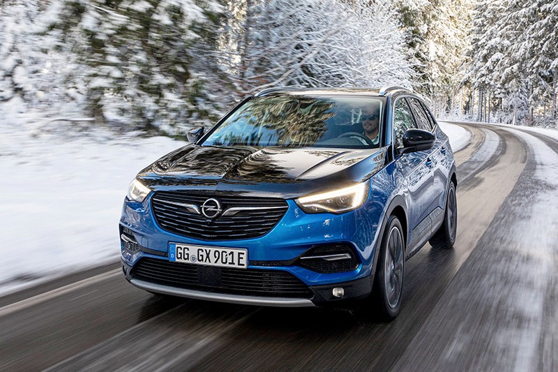 Frank Jordan presenta l’elettrificazione Opel 2020: Grandland X plug-in Hybrid e le altre